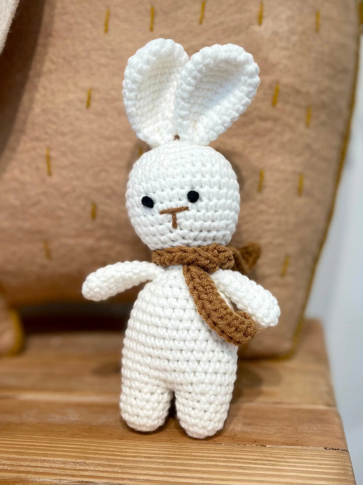 Hochet lapin au crochet SMA Sweden