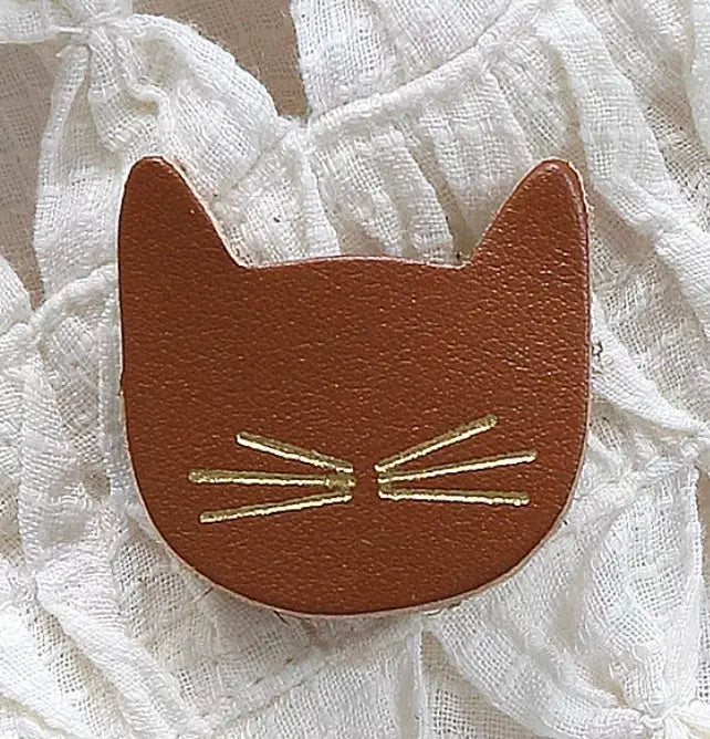 Broche cuir Barnabé aime le café