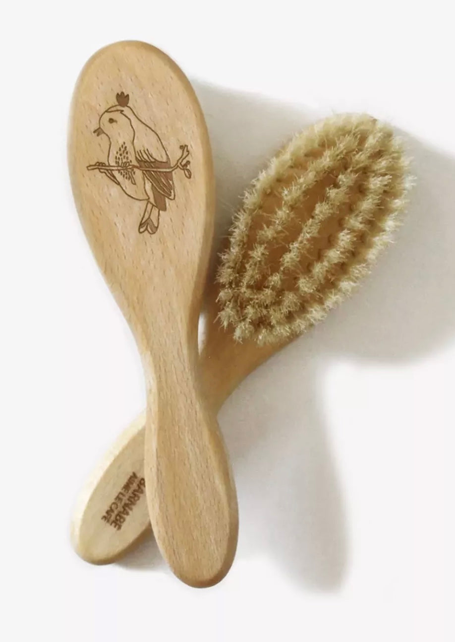 Brosse à cheveux bébé