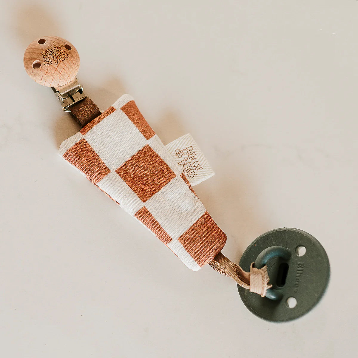 Attache sucette - Damier