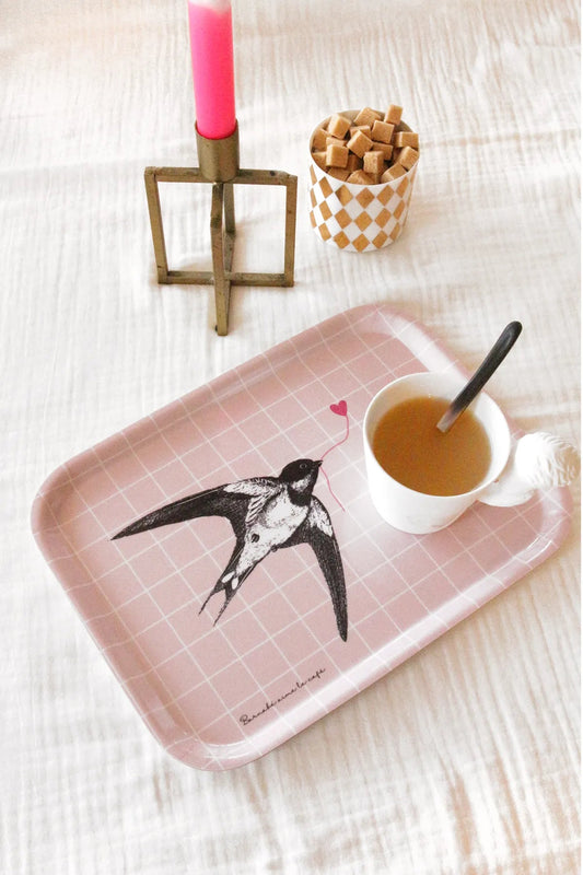 Plateau - Hirondelle Barnabé aime le café
