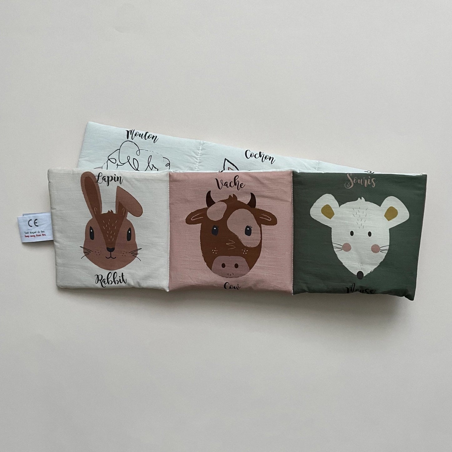 Livre d'éveil - animaux de la ferme Carotte & cie