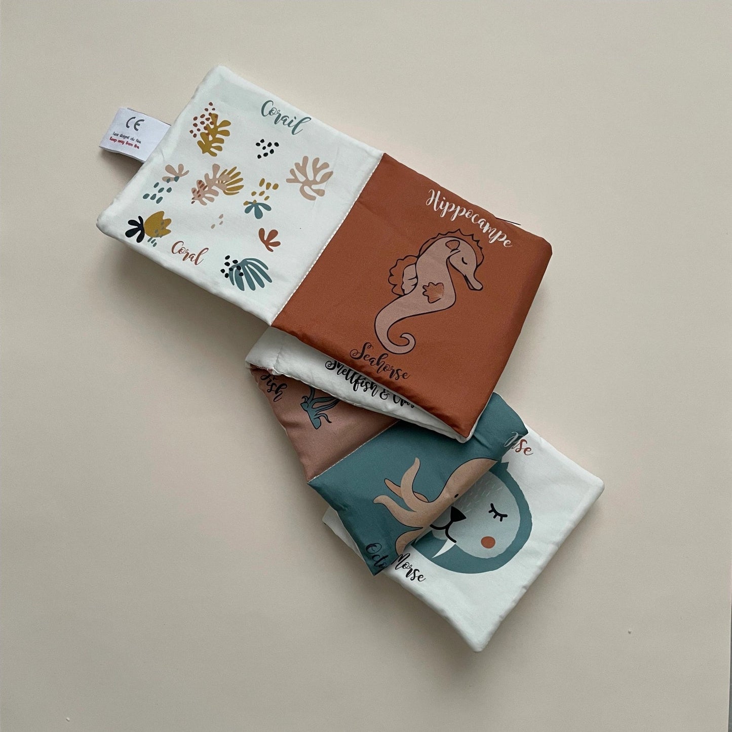 Livre d'éveil - animaux de la mer Carotte & cie
