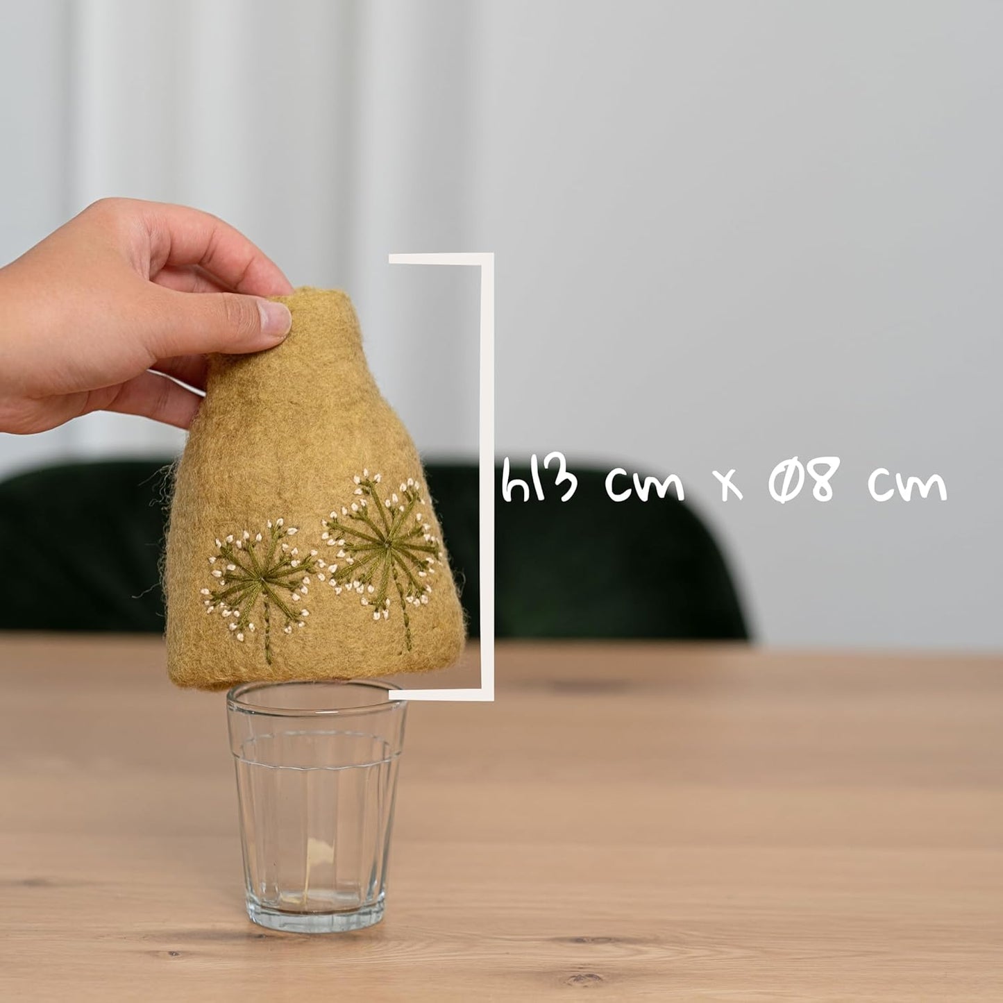 Vase en feutre - fleurs brodées