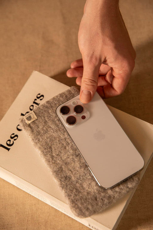 Etui téléphone en feutre Muskhane - BY ARTINE - Muskhane