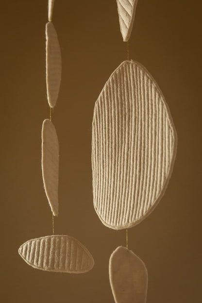 Mobile cailloux feutre - BY ARTINE - Muskhane