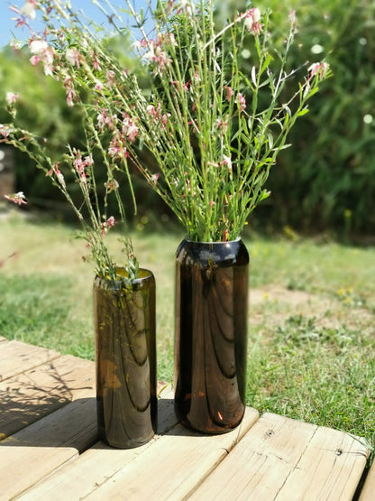 Vases issus de bouteilles de vin - brunes Plates et culottées
