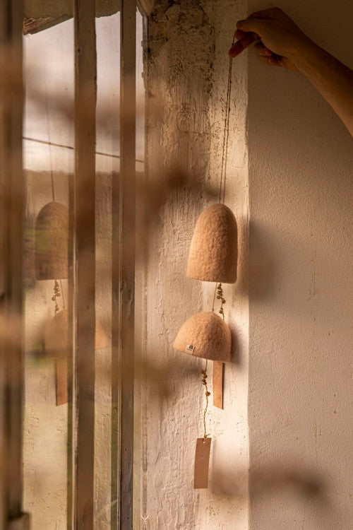 CLOCHE RUSTIC en laine feutrée