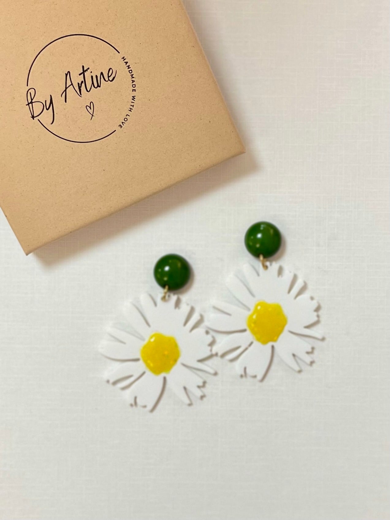 Boucles d'oreilles - Marguerites coeur pailletté BY ARTINE