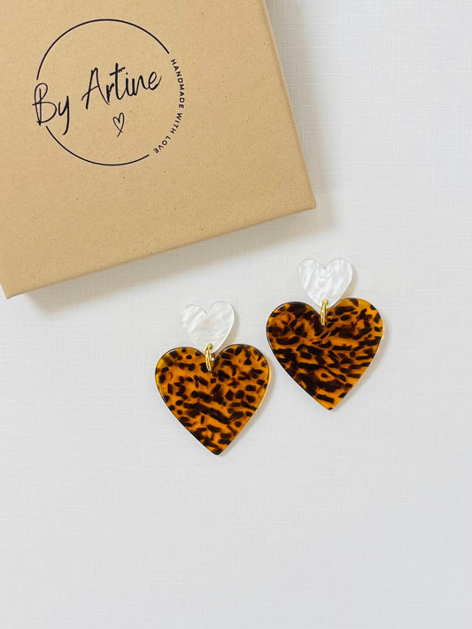 Boucles d'oreilles - Graou - duo de cœurs blanc nacré BY ARTINE